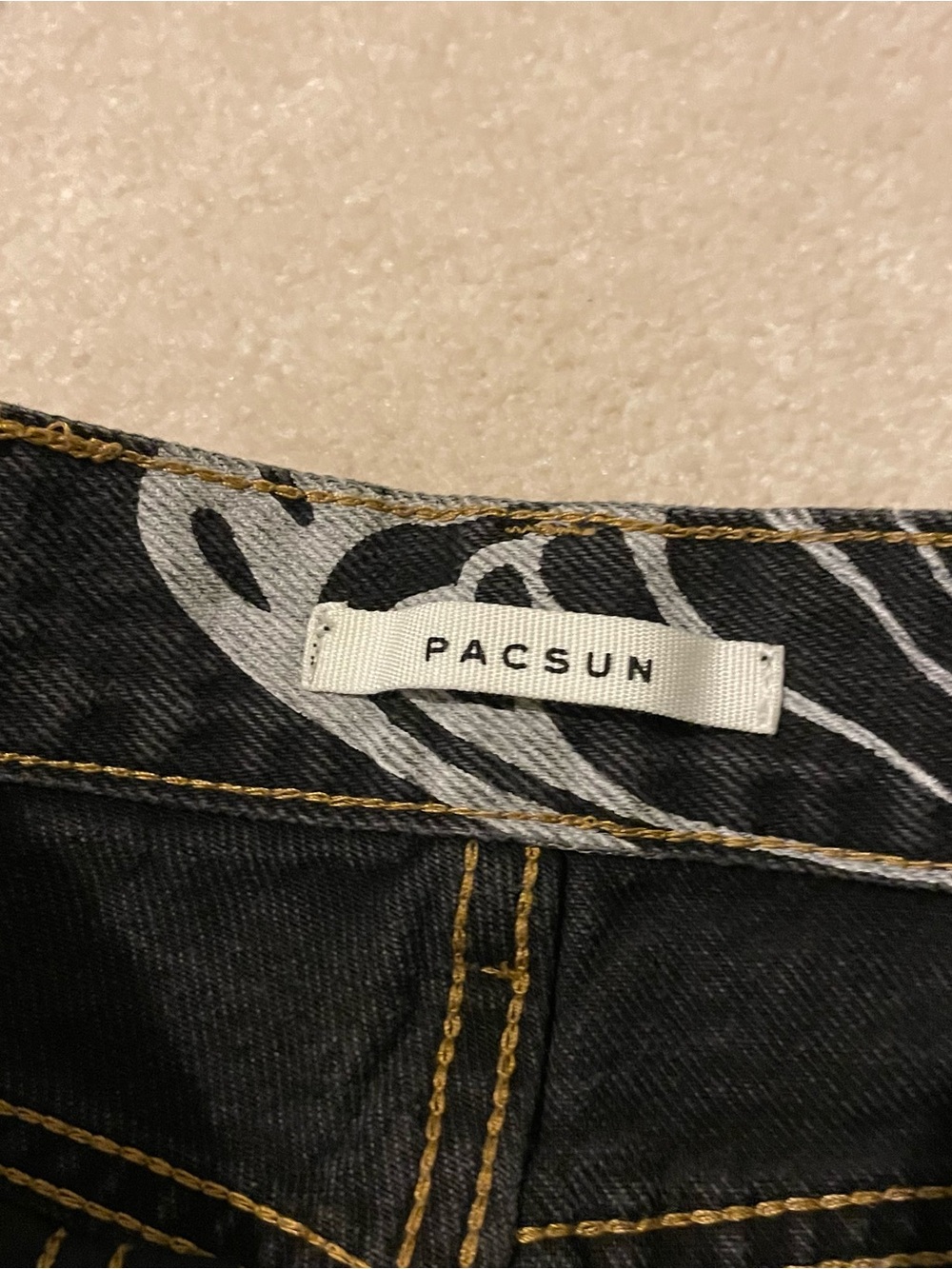 PACSUN butterfly cropped jeans-size 24 like new - Picture 7 of 9